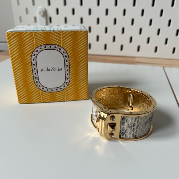 Vintage Stella & Dot Gold Leather Snakeskin Cuff - Picture 1 of 11